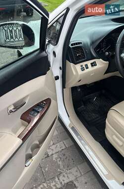 Позашляховик / Кросовер Toyota Venza 2011 в 