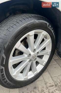 Позашляховик / Кросовер Toyota Venza 2011 в 