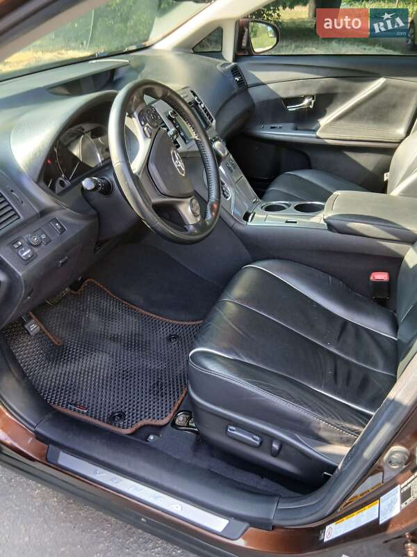 Позашляховик / Кросовер Toyota Venza 2014 в Кропивницькому