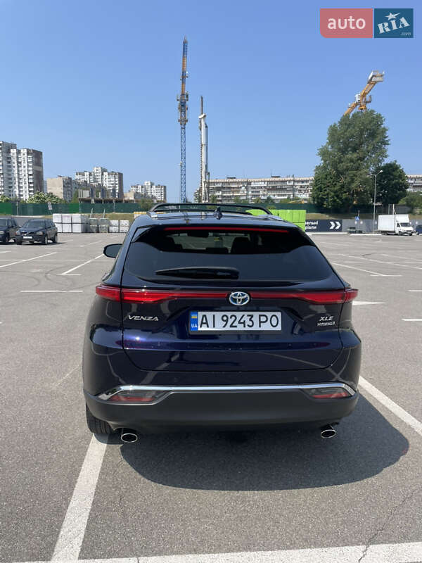 Позашляховик / Кросовер Toyota Venza 2022 в Києві
