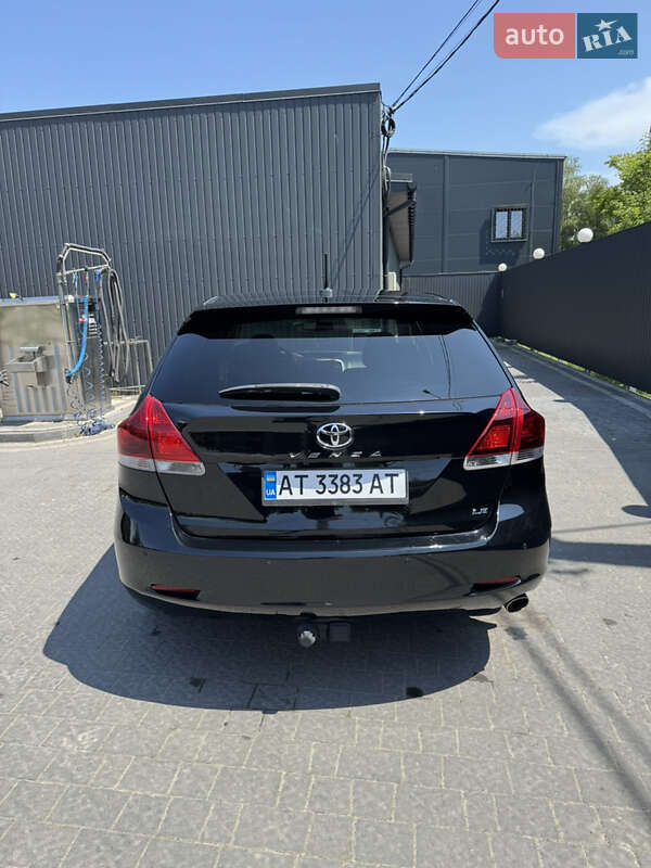 Внедорожник / Кроссовер Toyota Venza 2013 в Ивано-Франковске