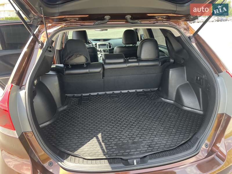 Внедорожник / Кроссовер Toyota Venza 2013 в Днепре