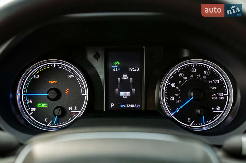 Позашляховик / Кросовер Toyota Venza 2021 в Києві