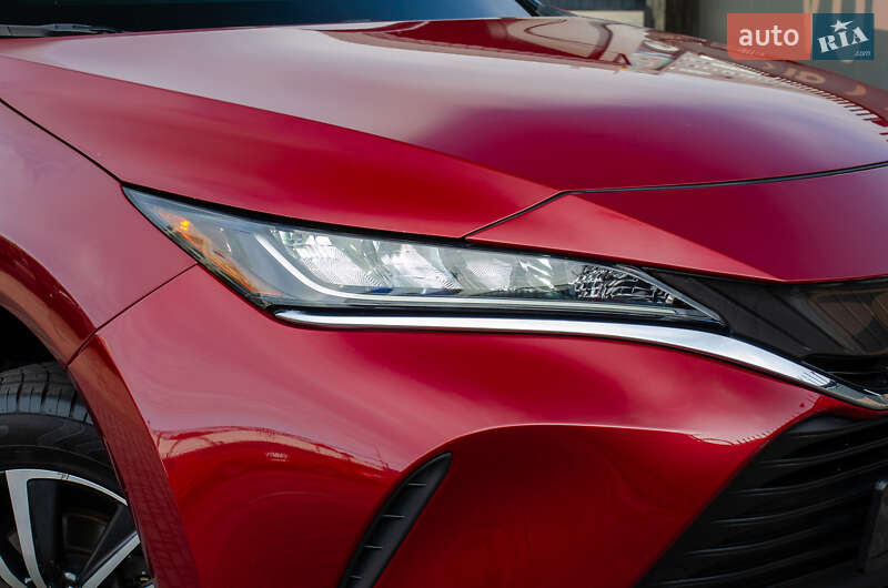 Позашляховик / Кросовер Toyota Venza 2021 в Києві
