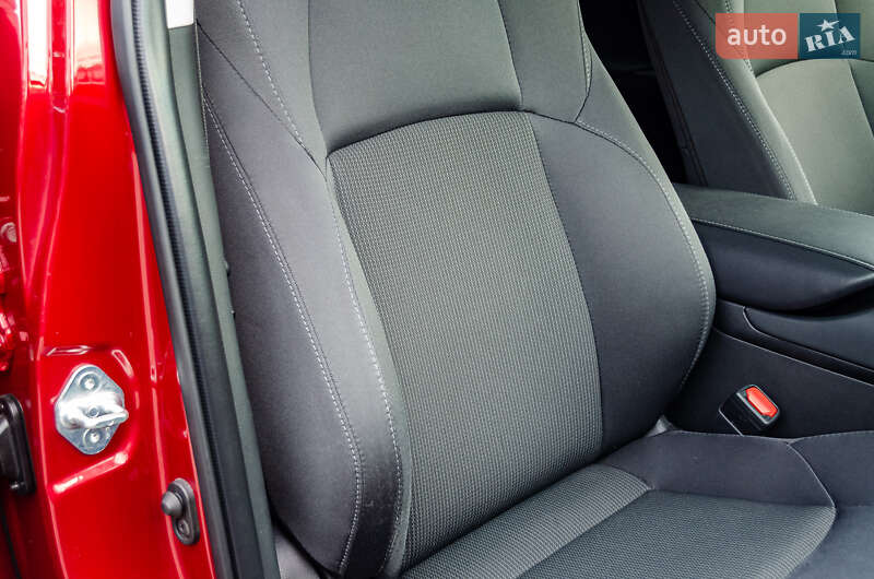 Позашляховик / Кросовер Toyota Venza 2021 в Києві