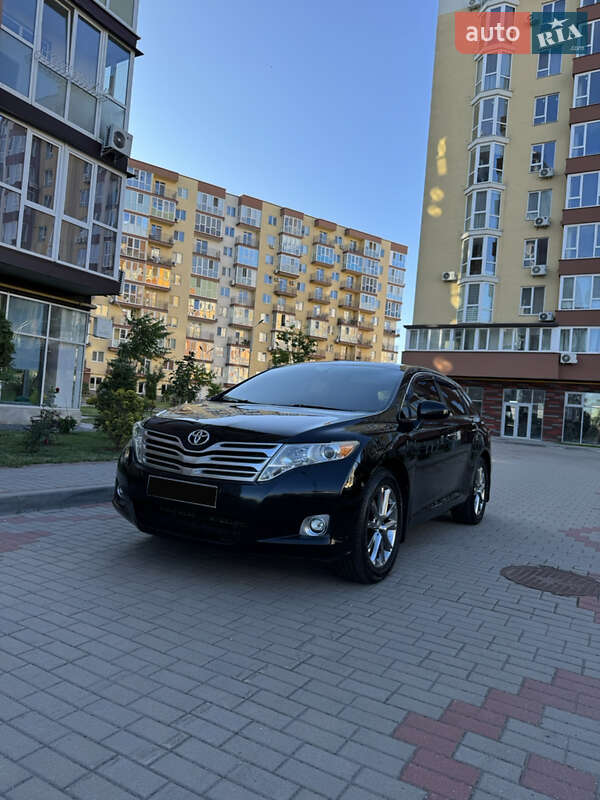 Внедорожник / Кроссовер Toyota Venza 2010 в Житомире