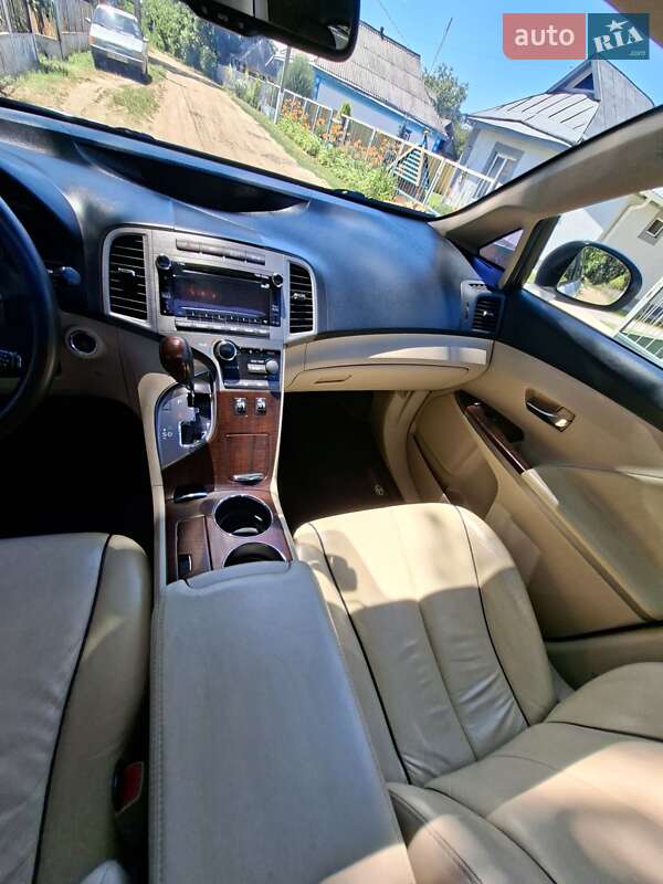 Позашляховик / Кросовер Toyota Venza 2011 в Новоархангельську