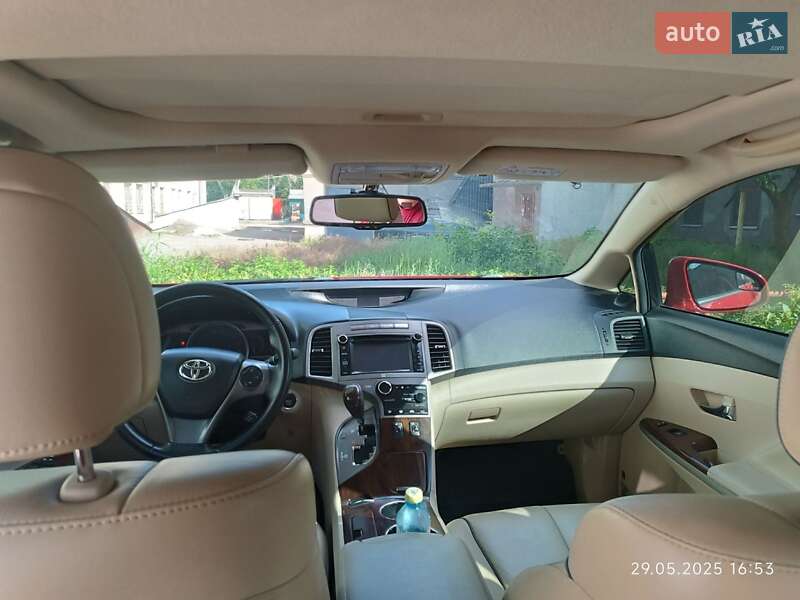 Внедорожник / Кроссовер Toyota Venza 2013 в Запорожье