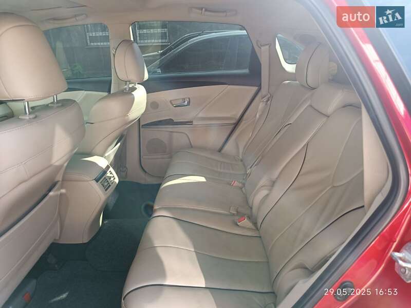 Внедорожник / Кроссовер Toyota Venza 2013 в Запорожье