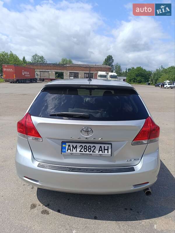 Внедорожник / Кроссовер Toyota Venza 2012 в Житомире