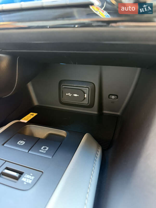 Позашляховик / Кросовер Toyota Venza 2020 в Вінниці