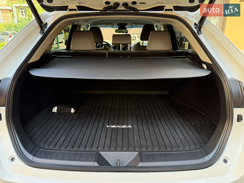 Позашляховик / Кросовер Toyota Venza 2020 в Вінниці