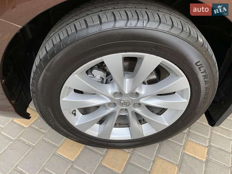 Позашляховик / Кросовер Toyota Venza 2013 в Одесі