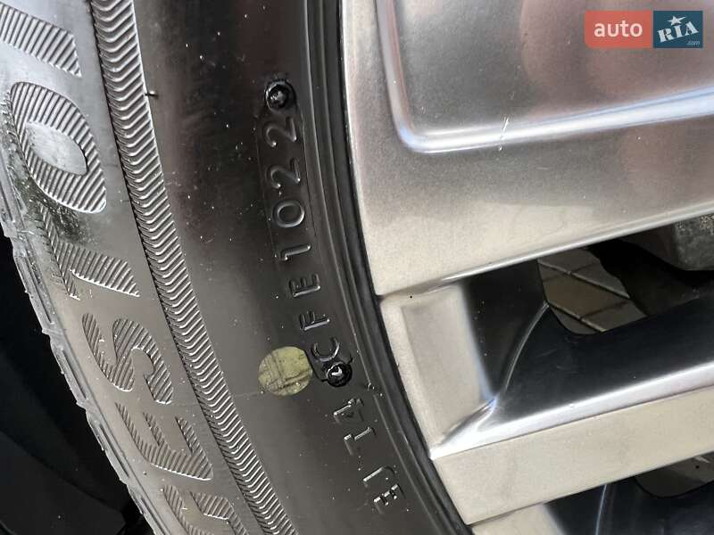 Внедорожник / Кроссовер Toyota Venza 2022 в Харькове