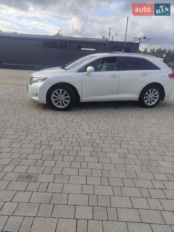 Внедорожник / Кроссовер Toyota Venza 2010 в Львове