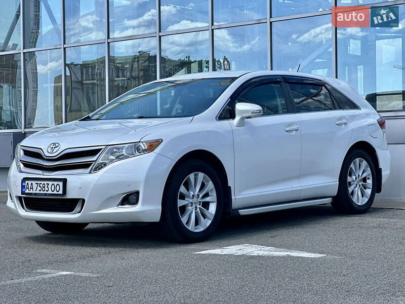 Позашляховик / Кросовер Toyota Venza 2013 в Києві