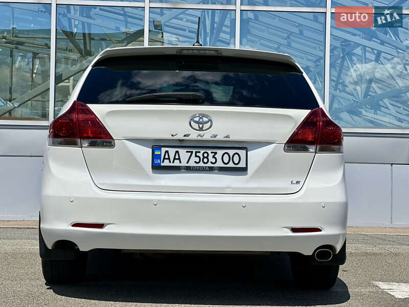 Позашляховик / Кросовер Toyota Venza 2013 в Києві