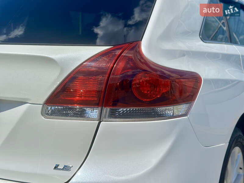 Позашляховик / Кросовер Toyota Venza 2013 в Києві