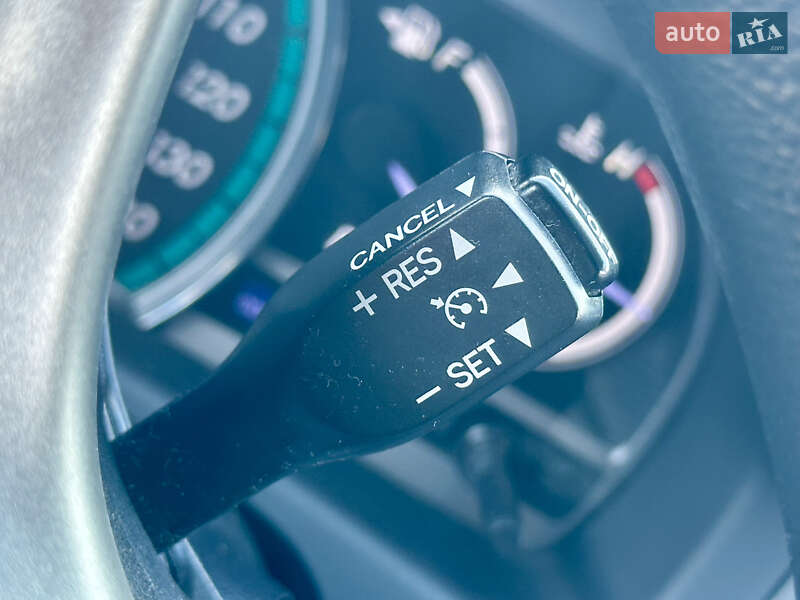 Позашляховик / Кросовер Toyota Venza 2013 в Києві