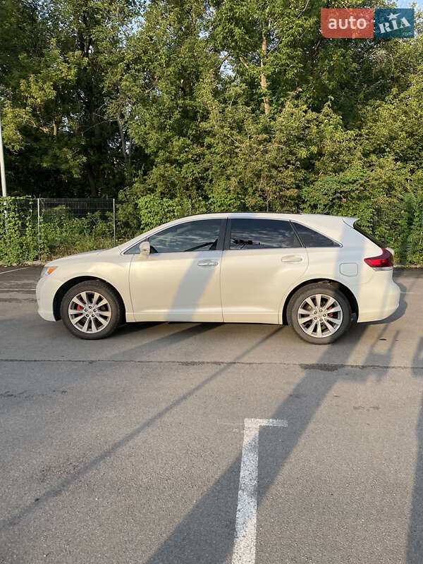 Позашляховик / Кросовер Toyota Venza 2013 в Запоріжжі