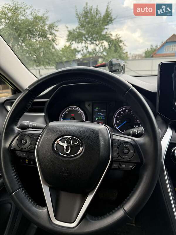 Позашляховик / Кросовер Toyota Venza 2021 в Вижниці