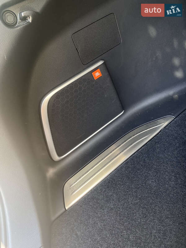 Позашляховик / Кросовер Toyota Venza 2021 в Дніпрі