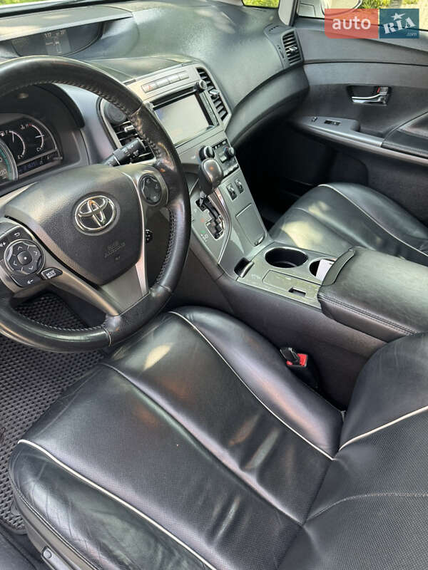 Позашляховик / Кросовер Toyota Venza 2014 в Хмельницькому