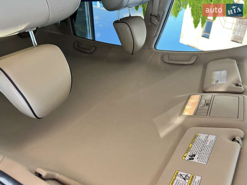 Внедорожник / Кроссовер Toyota Venza 2015 в Нововолынске