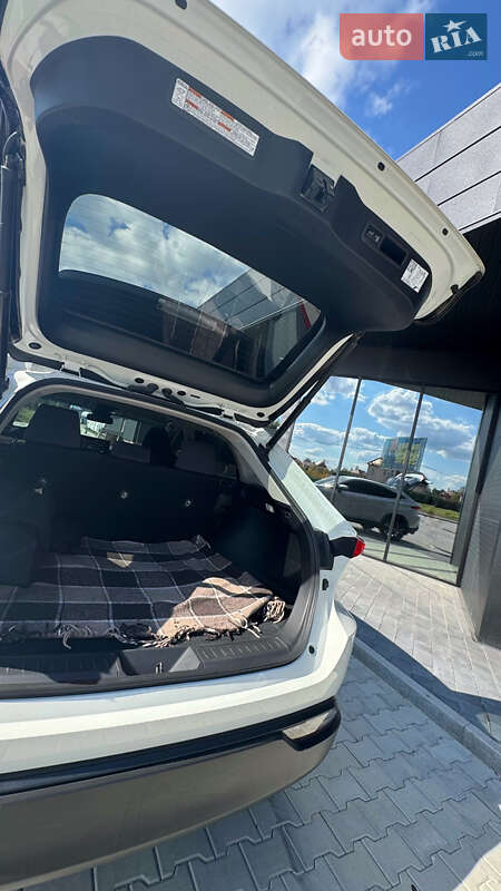 Позашляховик / Кросовер Toyota Venza 2021 в Шептицькому