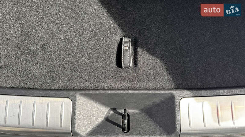 Позашляховик / Кросовер Toyota Venza 2020 в Кропивницькому