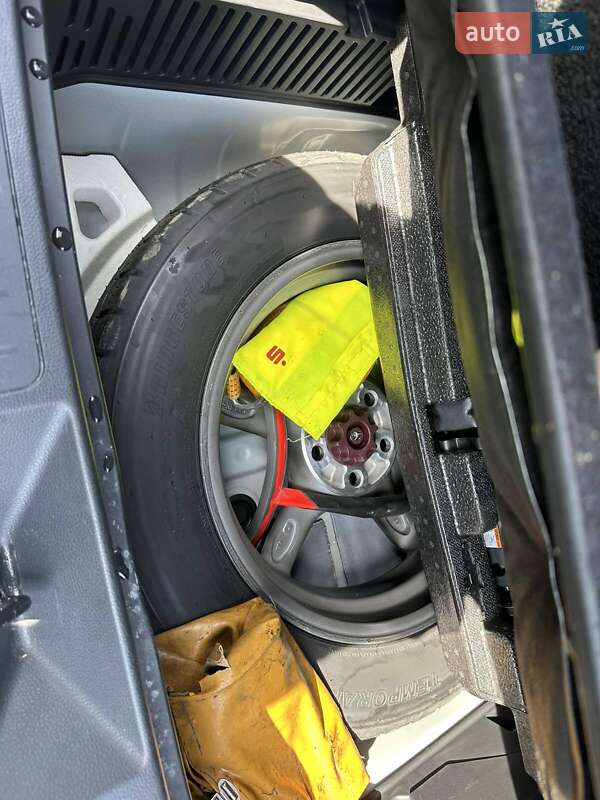 Внедорожник / Кроссовер Toyota Venza 2020 в Львове