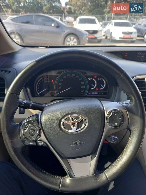 Позашляховик / Кросовер Toyota Venza 2013 в Полтаві