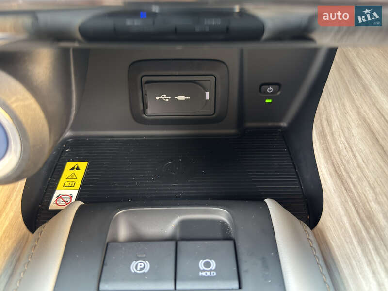 Внедорожник / Кроссовер Toyota Venza 2022 в Львове