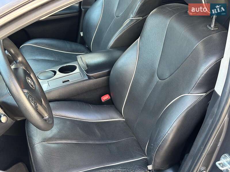 Позашляховик / Кросовер Toyota Venza 2014 в Одесі