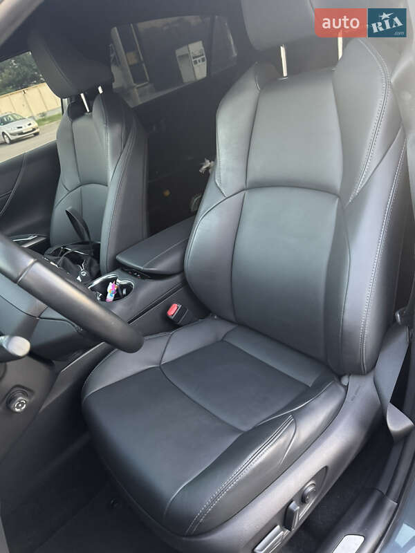 Внедорожник / Кроссовер Toyota Venza 2022 в Харькове