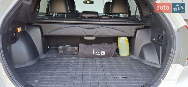 Внедорожник / Кроссовер Toyota Venza 2012 в Киеве фото 11 Внедорожник / Кроссовер Toyota Venza 2012 в Киеве