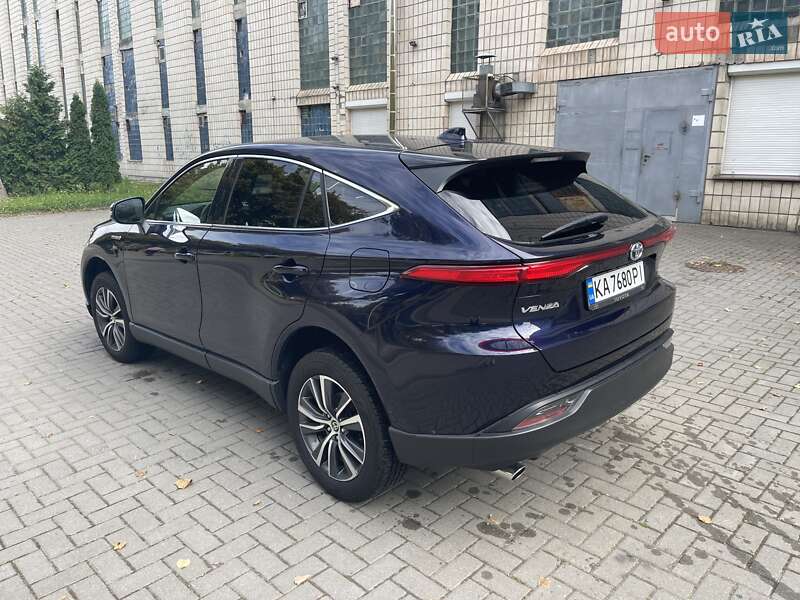 Позашляховик / Кросовер Toyota Venza 2021 в Києві