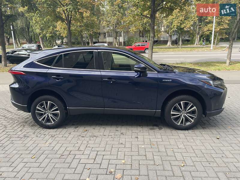 Позашляховик / Кросовер Toyota Venza 2021 в Києві