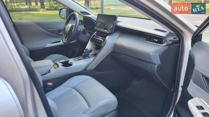 Внедорожник / Кроссовер Toyota Venza 2021 в Киеве