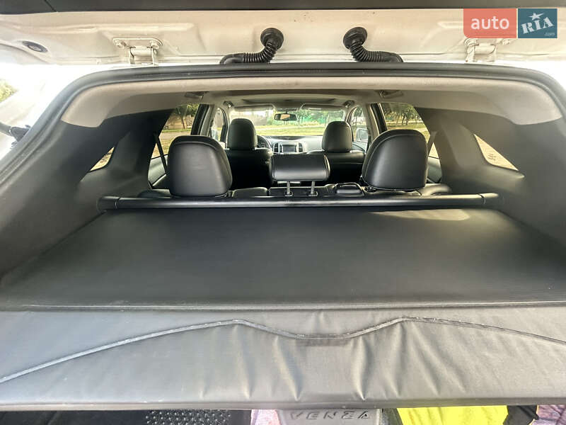 Внедорожник / Кроссовер Toyota Venza 2013 в Черкассах