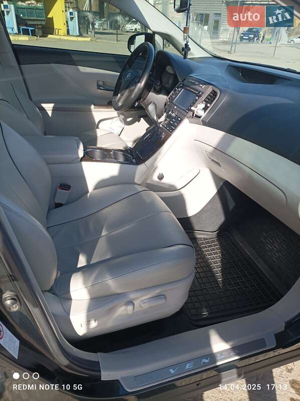 Внедорожник / Кроссовер Toyota Venza 2014 в Умани