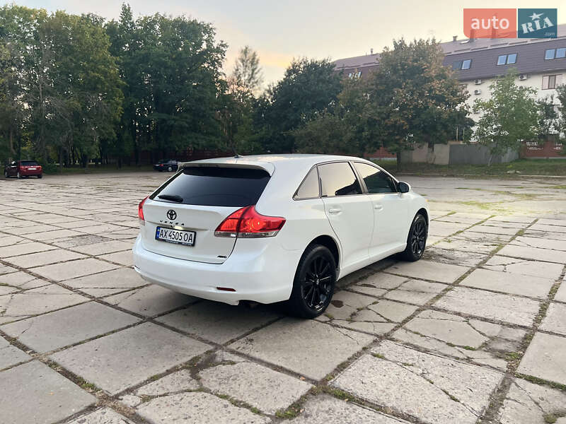 Внедорожник / Кроссовер Toyota Venza 2010 в Харькове