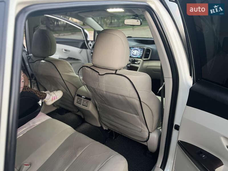 Внедорожник / Кроссовер Toyota Venza 2010 в Харькове