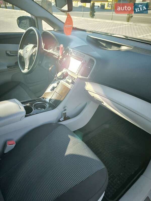 Позашляховик / Кросовер Toyota Venza 2011 в Тернополі