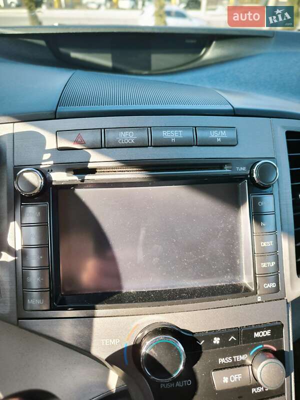 Позашляховик / Кросовер Toyota Venza 2011 в Тернополі