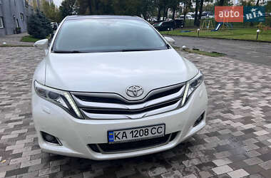 Позашляховик / Кросовер Toyota Venza 2015 в Києві