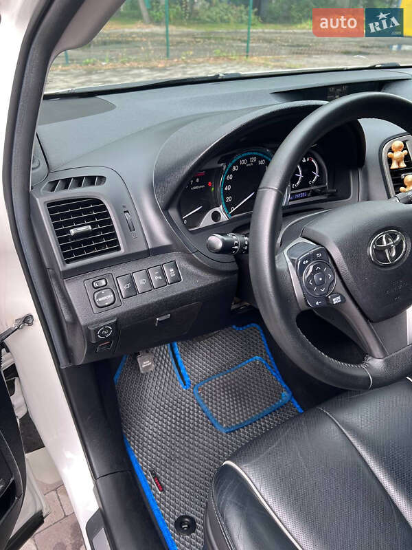 Внедорожник / Кроссовер Toyota Venza 2015 в Киеве