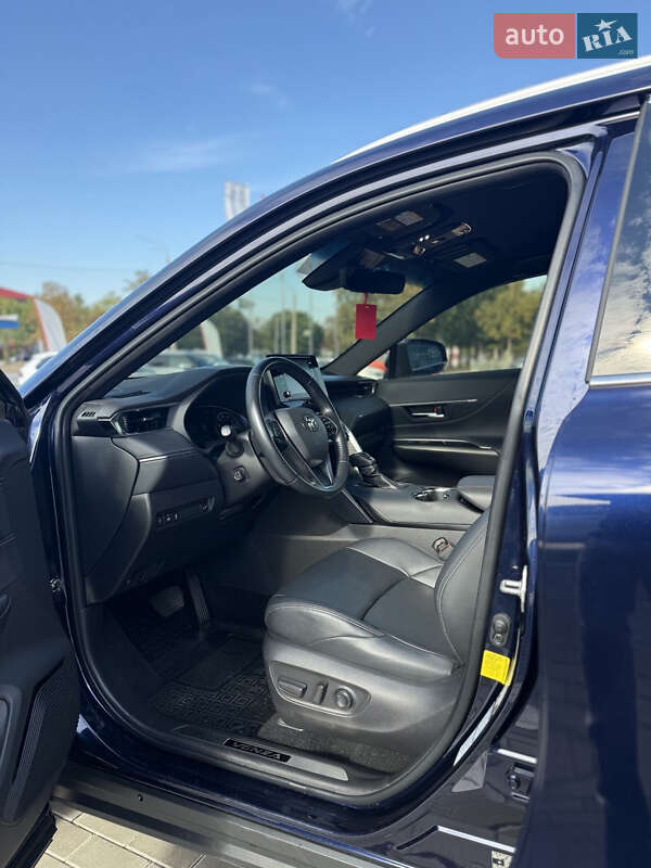 Внедорожник / Кроссовер Toyota Venza 2022 в Черкассах