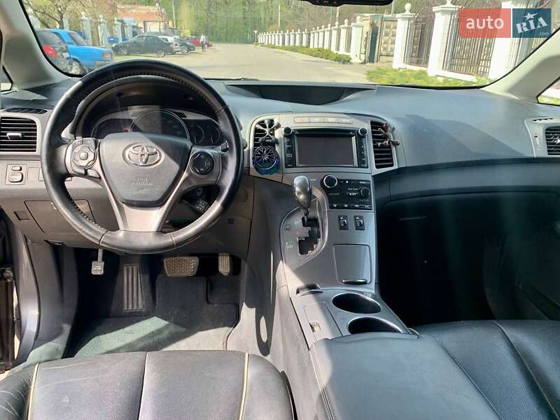 Позашляховик / Кросовер Toyota Venza 2013 в Вінниці