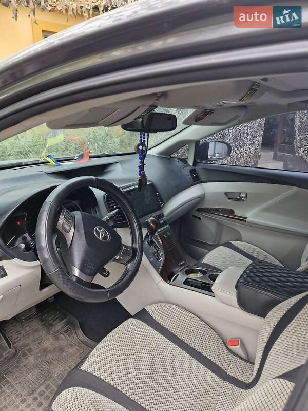 Позашляховик / Кросовер Toyota Venza 2010 в Кам'янець-Подільському